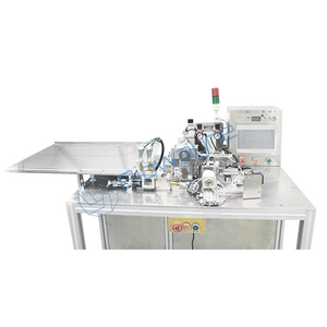 Flattening molding machine